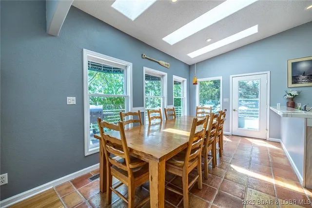 $599,000 | 39 Island View Road, Eldon, MO 65026