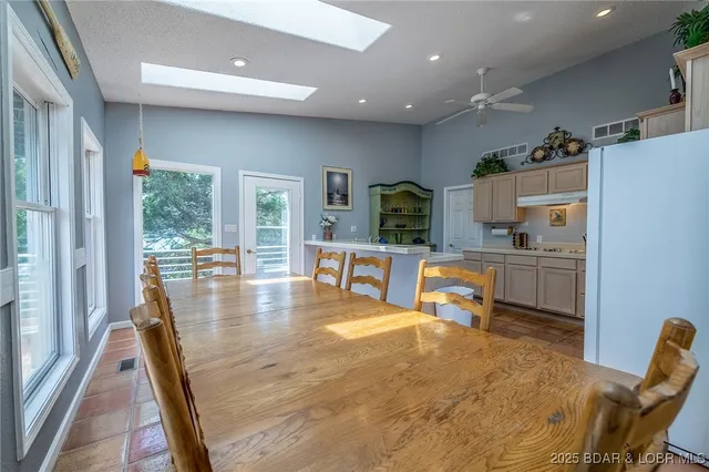 $599,000 | 39 Island View Road, Eldon, MO 65026