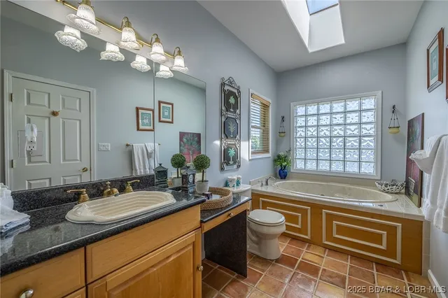 $599,000 | 39 Island View Road, Eldon, MO 65026