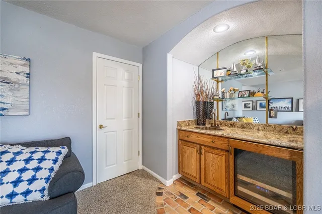 $599,000 | 39 Island View Road, Eldon, MO 65026