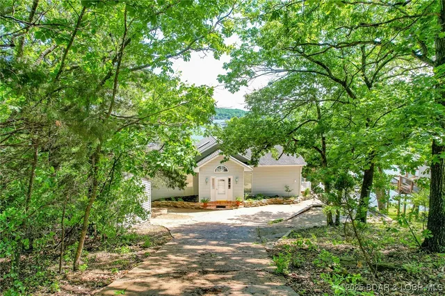 $599,000 | 39 Island View Road, Eldon, MO 65026