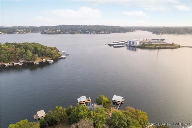 $599,000 | 39 Island View Road, Eldon, MO 65026