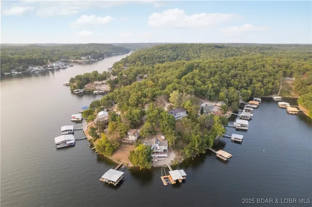 $599,000 | 39 Island View Road, Eldon, MO 65026