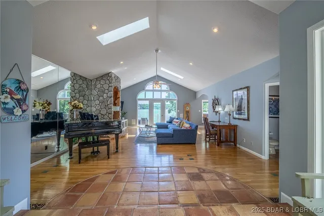 $599,000 | 39 Island View Road, Eldon, MO 65026