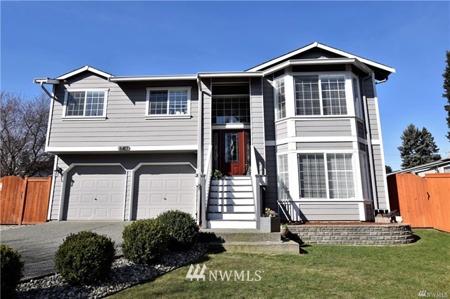 6417 Cady Road Everett, WA 98203 - Photo 2 of 20