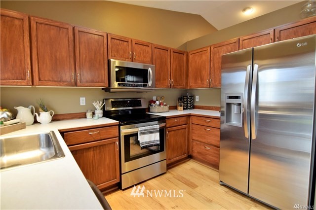 6417 Cady Road Everett, WA 98203 - Photo 7 of 20