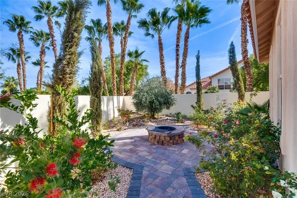 $6,000 | 8313 Granite Lake Drive, Las Vegas, NV 89128