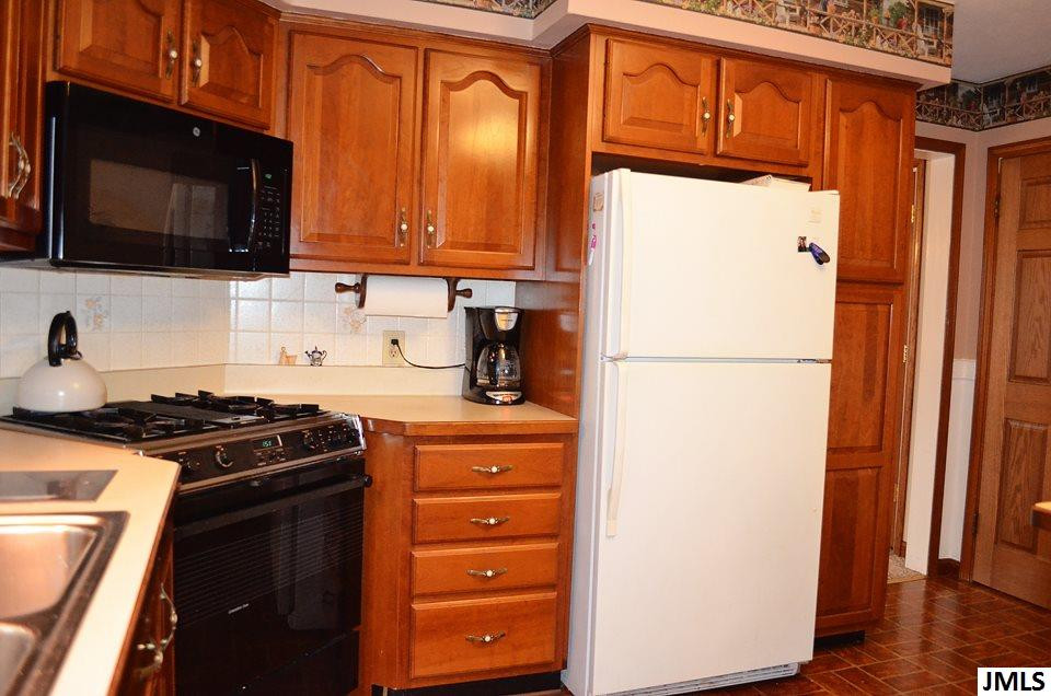 9425 Benn Road Parma, MI 49269 - Photo 8 of 36 Photo 8