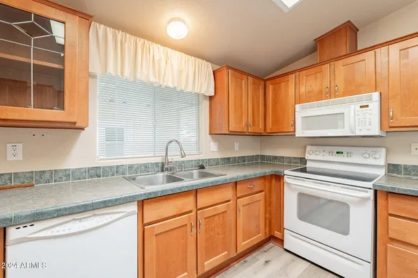 $159,999 | 3301 South Goldfield Road, Unit 2015, Apache Junction, AZ 85119