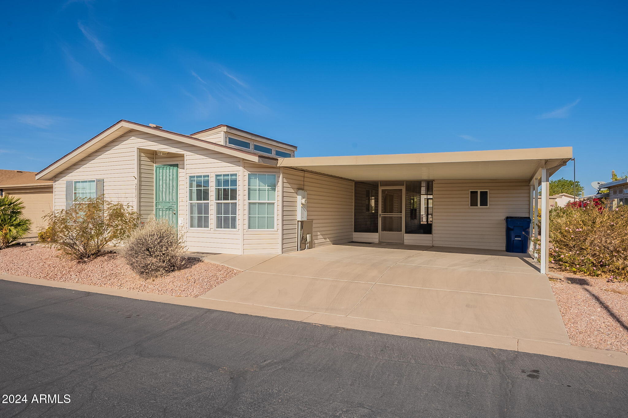 3301 South Goldfield Road, Unit 2015 Apache Junction, AZ 85119 - Photo 6 of 62 1-web-or-mls-Goldfield-1