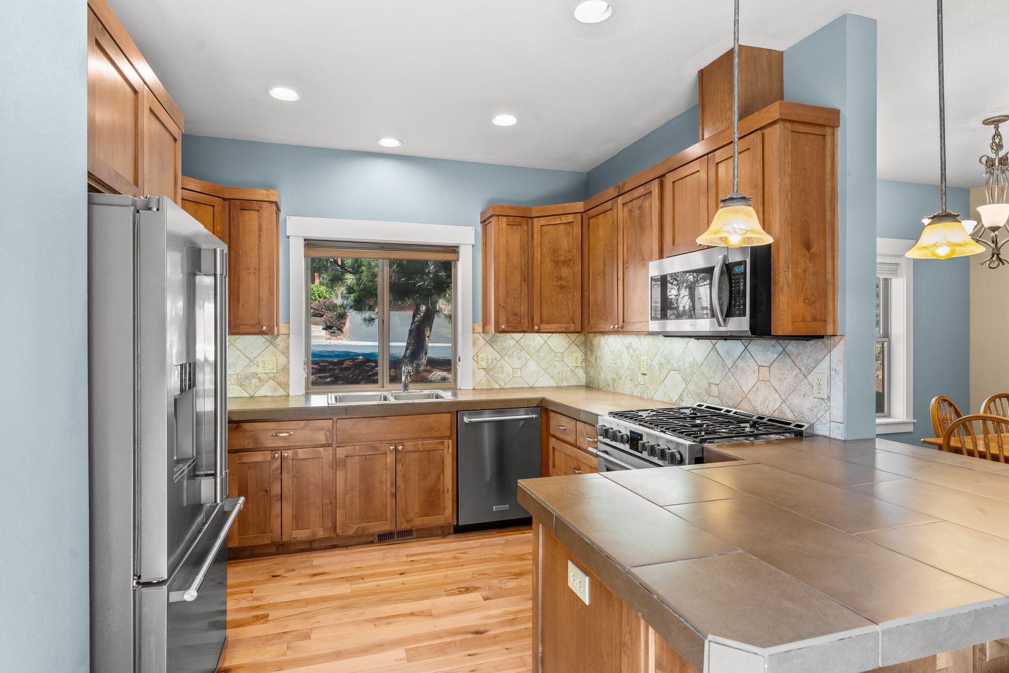 61489 Linton Loop Bend, OR 97702 - Photo 11 of 31 24-web-or-mls-Riley_Visuals-24