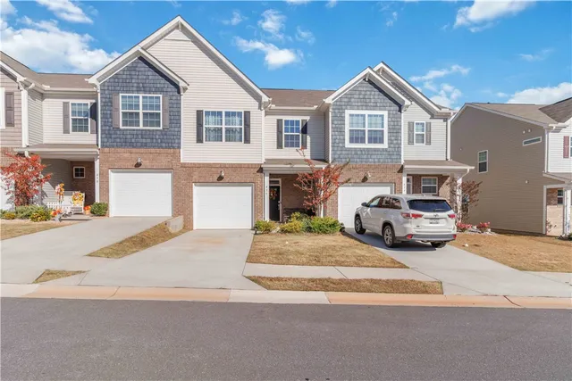 $244,900 | 436 Bee Cv Way, Pendleton, SC 29670