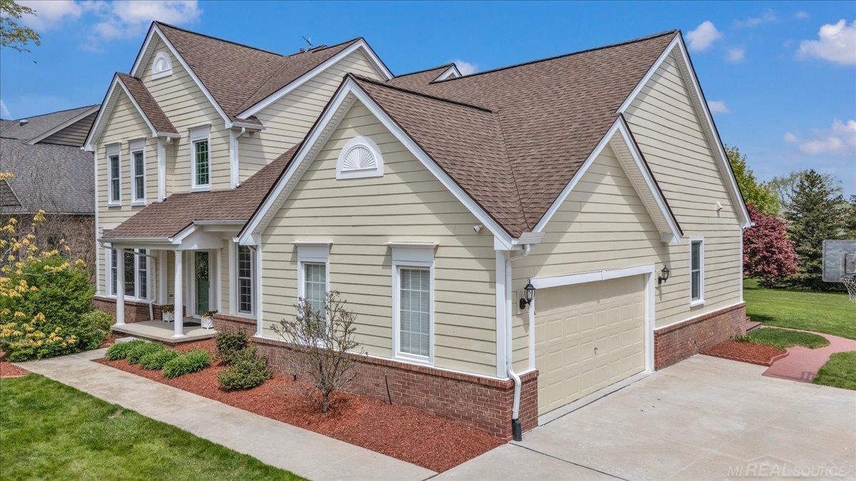 4247 Bold Meadows Rochester, MI 48306 - Photo 2 of 76 Gallery Image 2