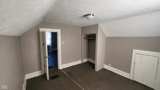 $825 | 330 West 6th Street, Anderson, IN 46016