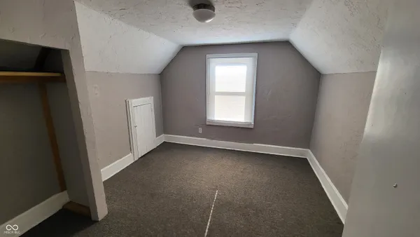 $750 | 330 West 6th Street, Anderson, IN 46016