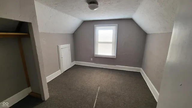 $825 | 330 West 6th Street, Anderson, IN 46016