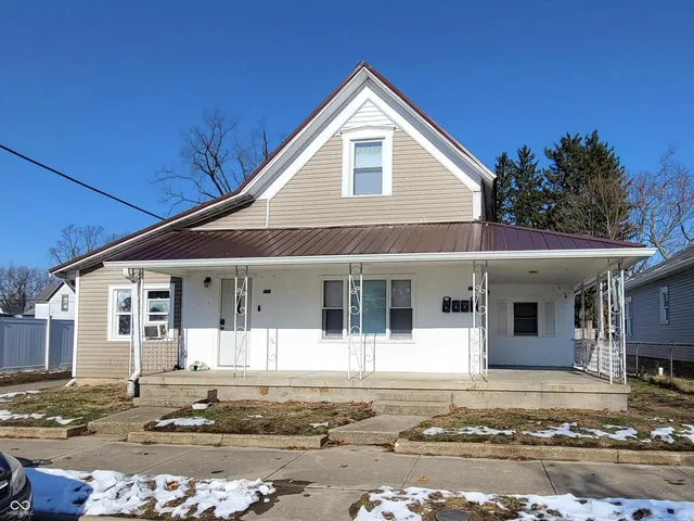 $825 | 330 West 6th Street, Anderson, IN 46016
