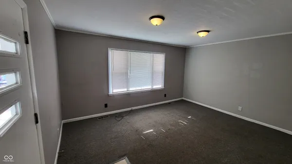 $750 | 330 West 6th Street, Anderson, IN 46016