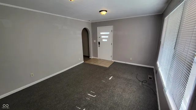 $825 | 330 West 6th Street, Anderson, IN 46016