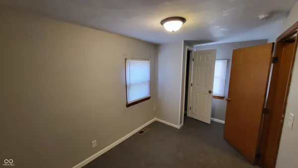 $750 | 330 West 6th Street, Anderson, IN 46016