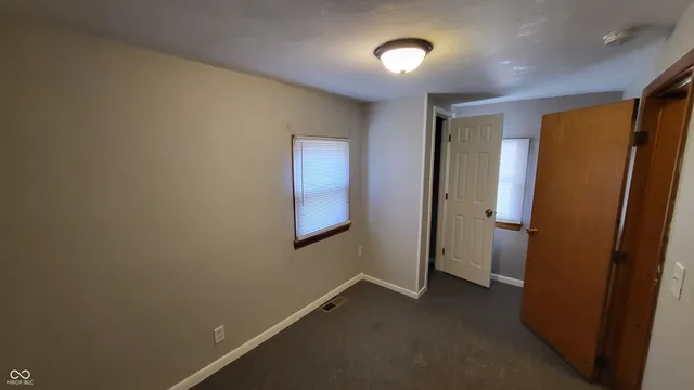 $825 | 330 West 6th Street, Anderson, IN 46016