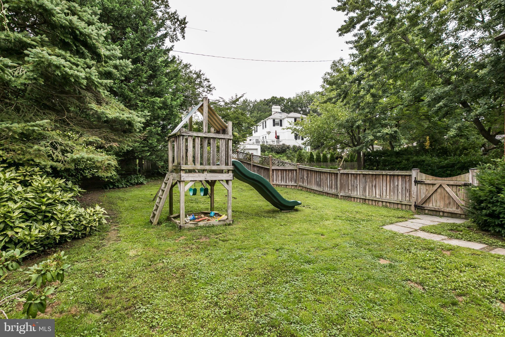 5002 Springlake Way Baltimore, MD 21212 - Photo 26 of 30 Exterior (Rear)