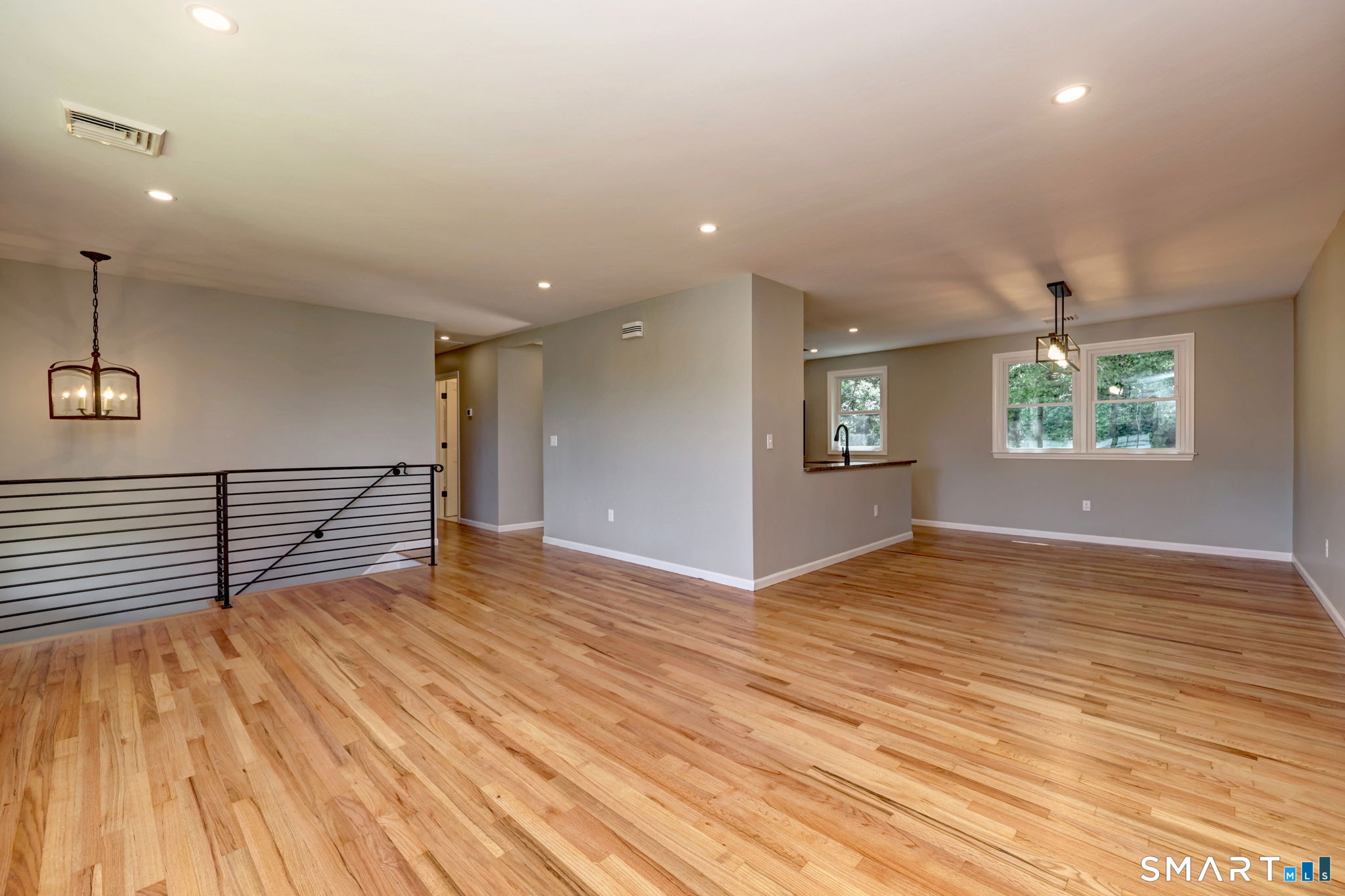210 Cloudland Road North Haven, CT 06473 - Photo 14 of 40