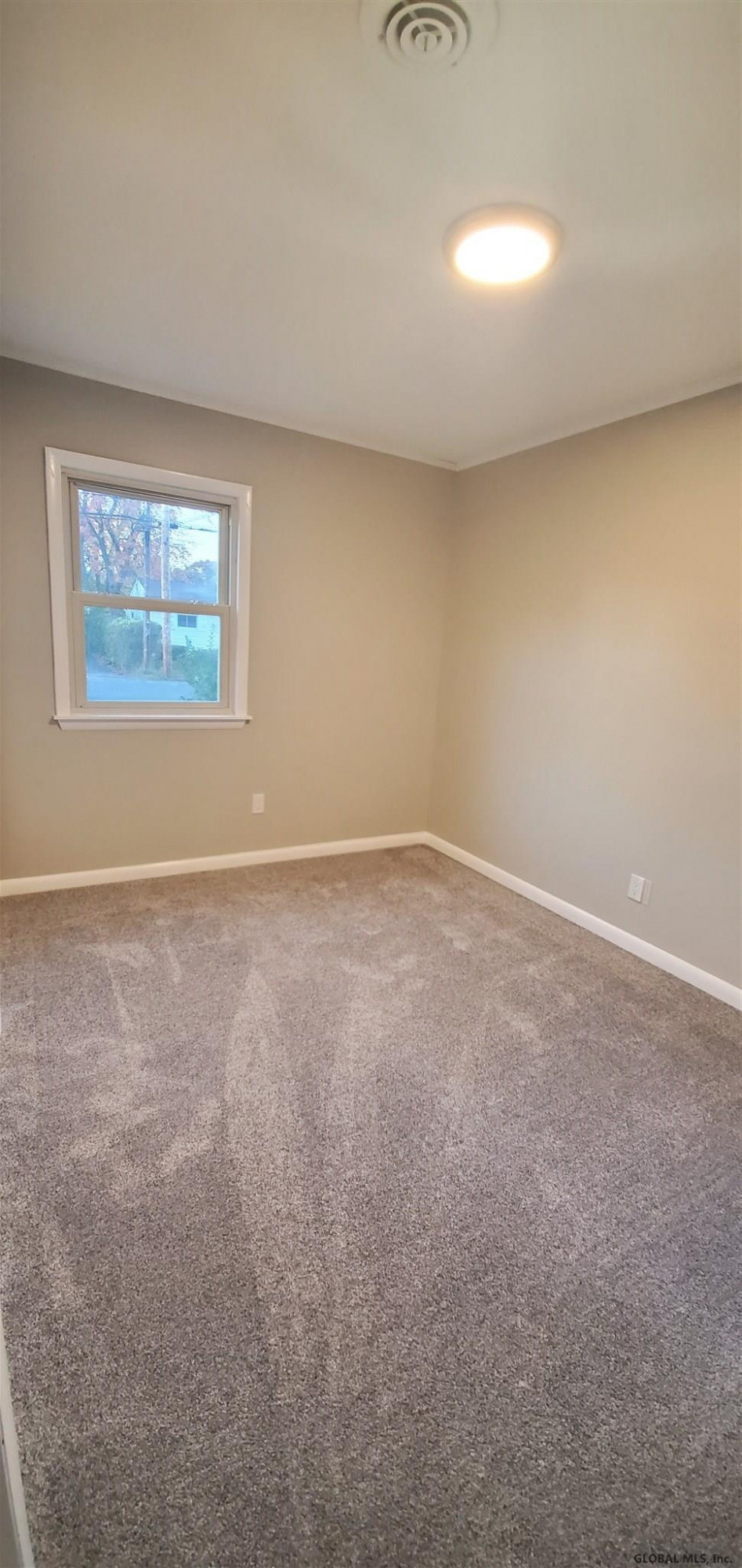 412 Clayton Road Schenectady, NY 12304 - Photo 16 of 19 Photo 16