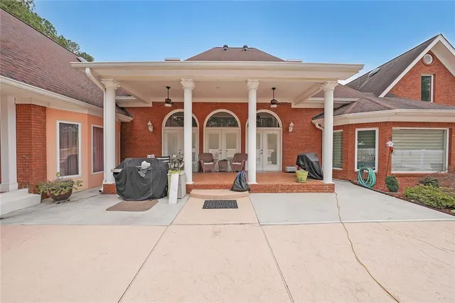 a view of lobby with mirror