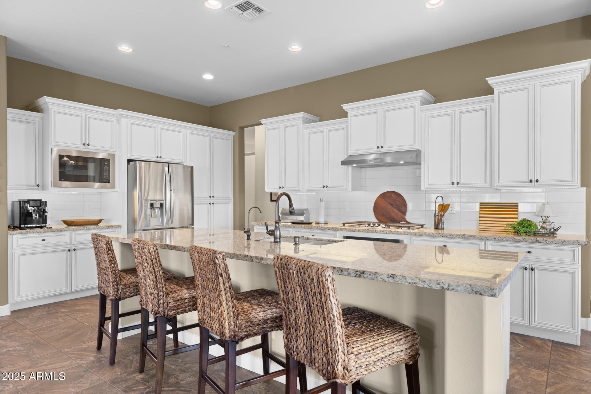 17946 East Cindercone Road Rio Verde, AZ 85263 - Photo 13 of 75 24) KITCHEN