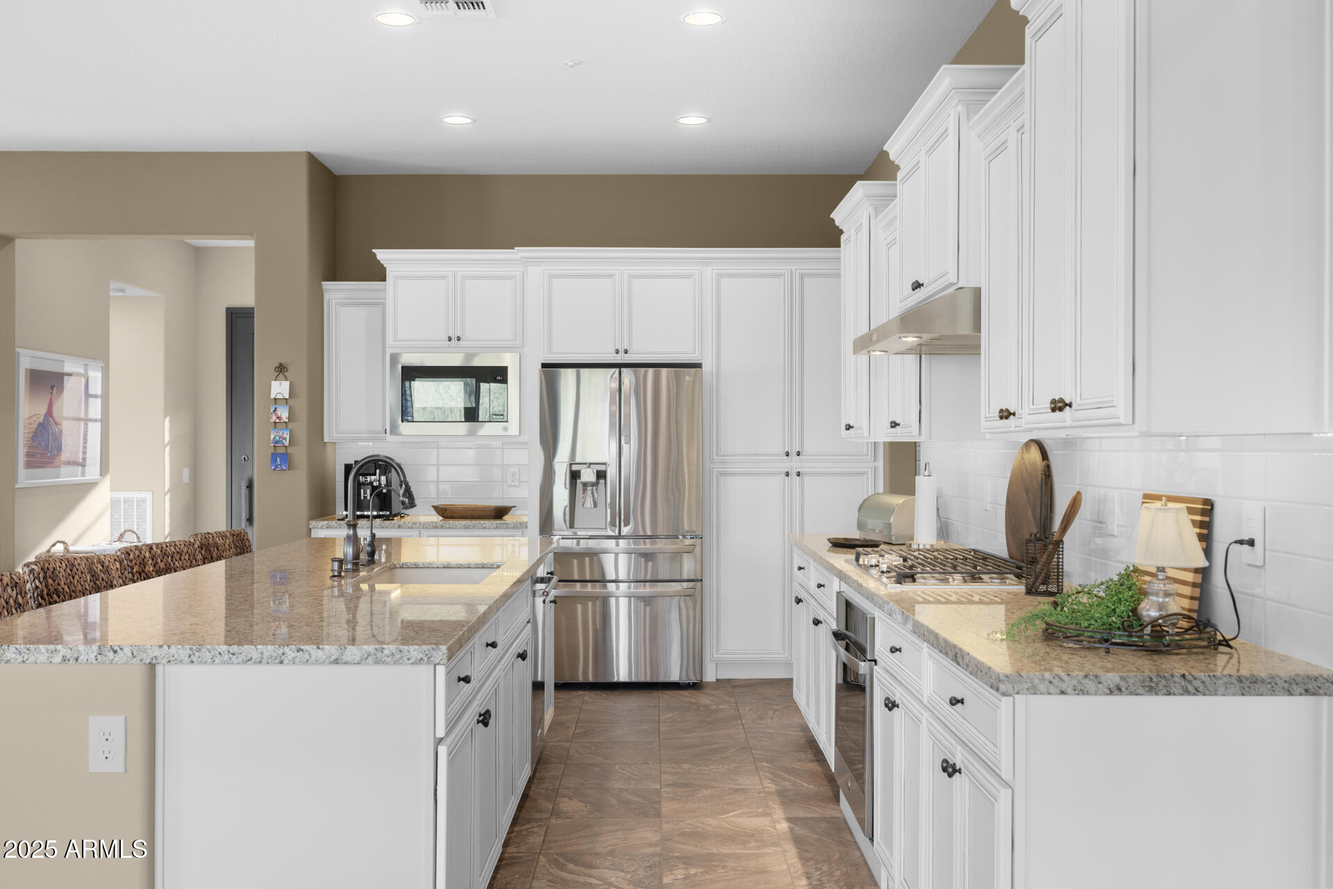 17946 East Cindercone Road Rio Verde, AZ 85263 - Photo 16 of 75 28) KITCHEN