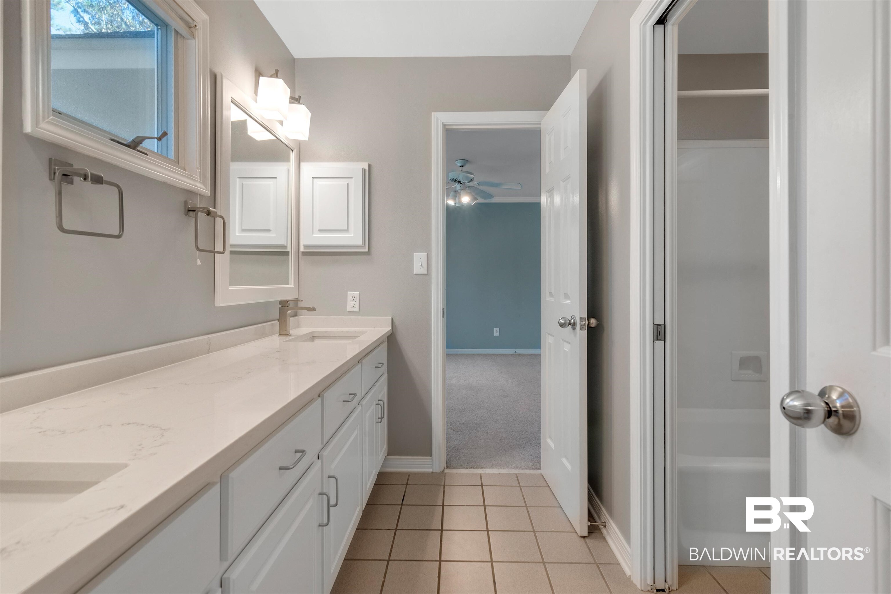 501 Oak Ridge Court West Daphne, AL 36526 - Photo 34 of 50 Bathroom 3