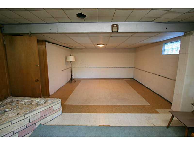222 Stuber Road New Brighton, PA 15066 - Photo 16 of 25 Family Room.