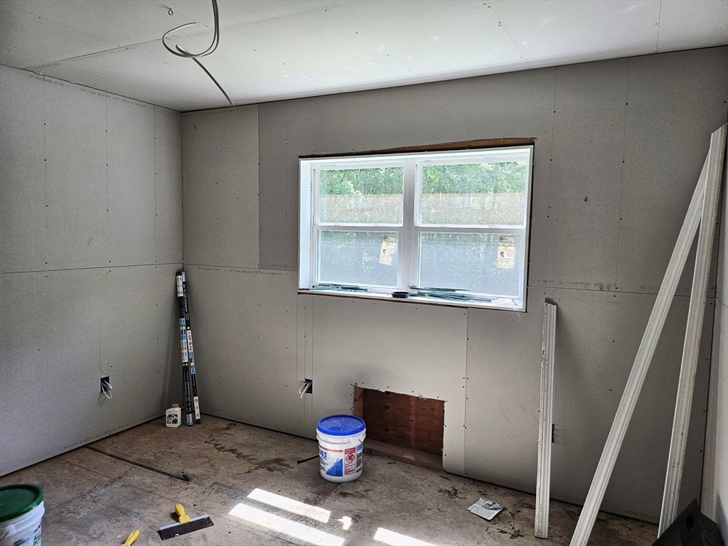 383 Porter Road East Longmeadow, MA 01028 - Photo 13 of 33 Gallery Image 13