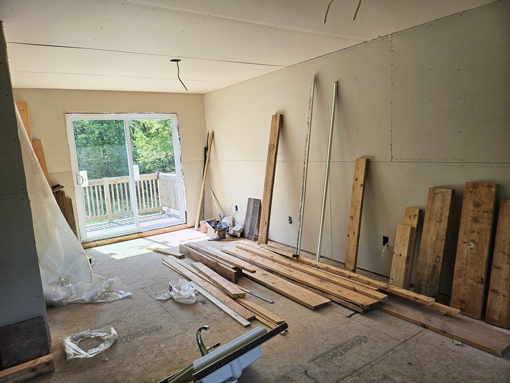 383 Porter Road East Longmeadow, MA 01028 - Photo 15 of 33 Gallery Image 15