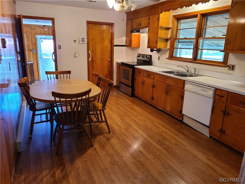 1120 Dotson Road Henrico, VA 23231 - Photo 17 of 27 Ample cabinets and counters