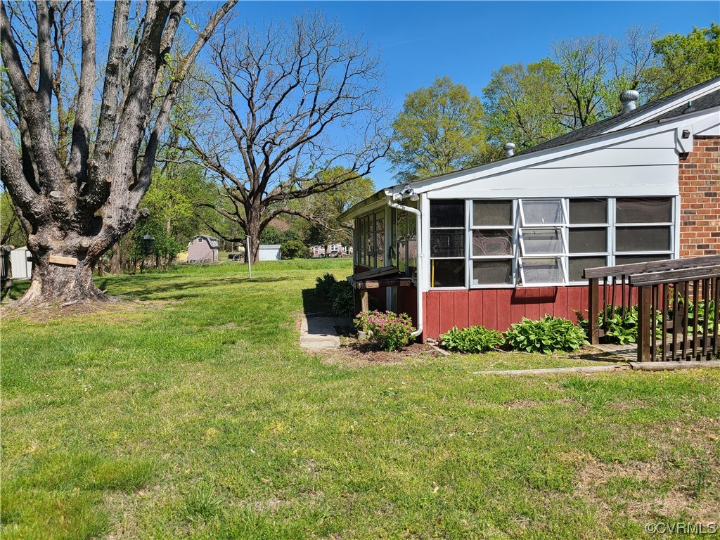 1120 Dotson Road Henrico, VA 23231 - Photo 5 of 27 Enclosed porch