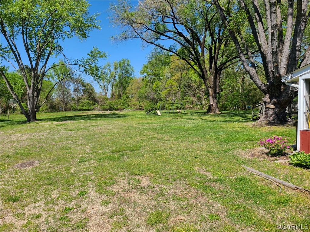 1120 Dotson Road Henrico, VA 23231 - Photo 8 of 27 Just waiting for summer fun and games!