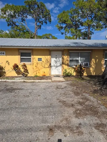 $1,100 | 6604 Miramar Avenue, Unit B, Fort Pierce, FL 34951