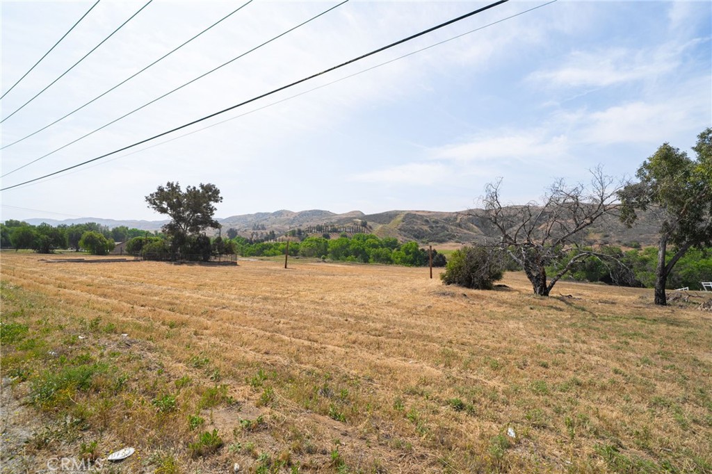 Flat usable lot with mountain views!