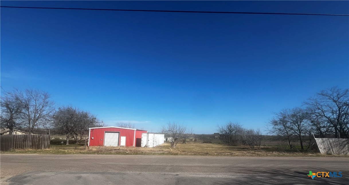 605 East Rogers Cemetery Road Rogers, TX 76569 - Photo 2 of 5