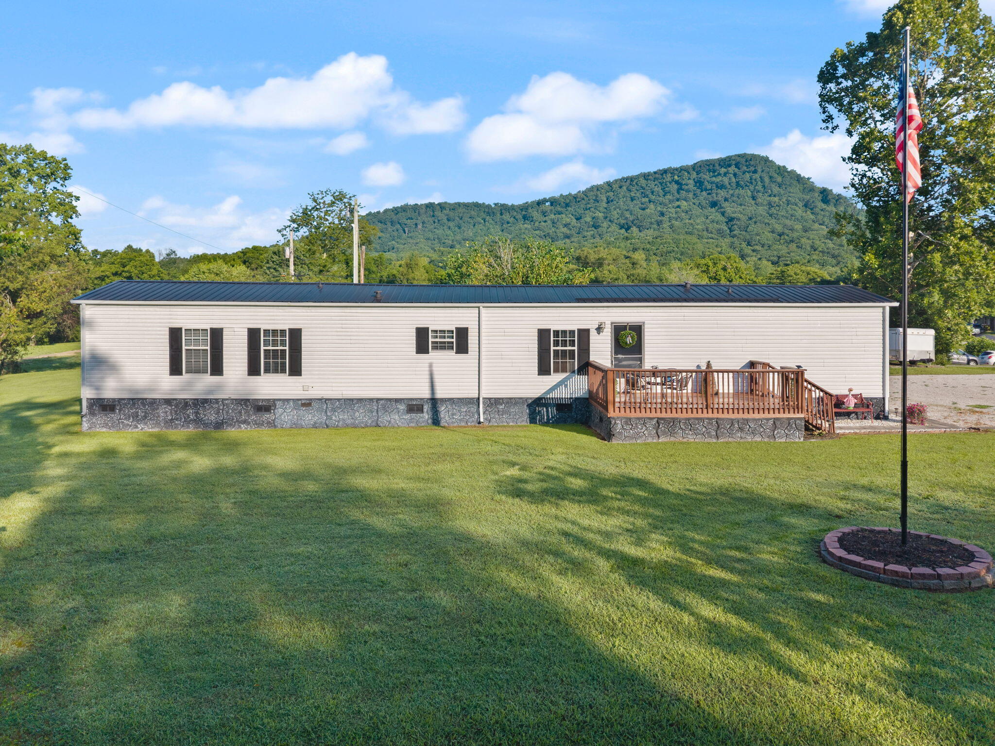 45 Oak Valley Road Irvine, KY 40336 - Photo 1 of 36 70-web-or-mls-DJI_20260715082526_0449_D