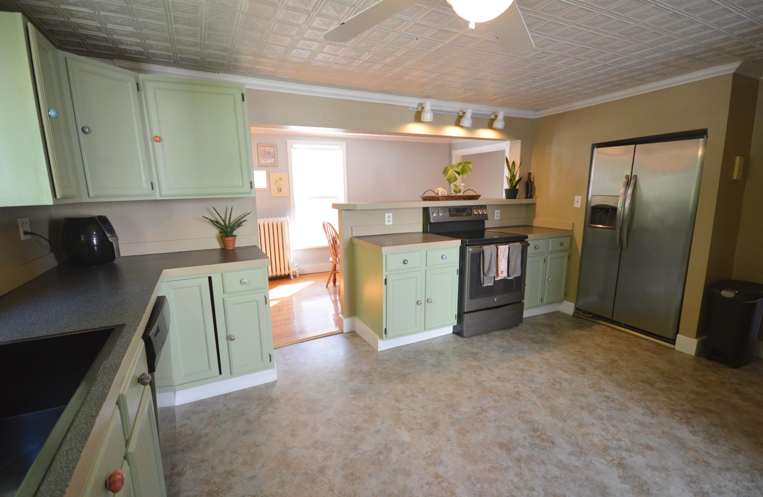 71 Division Street Bangor, ME 04401 - Photo 14 of 36 DSC_0019