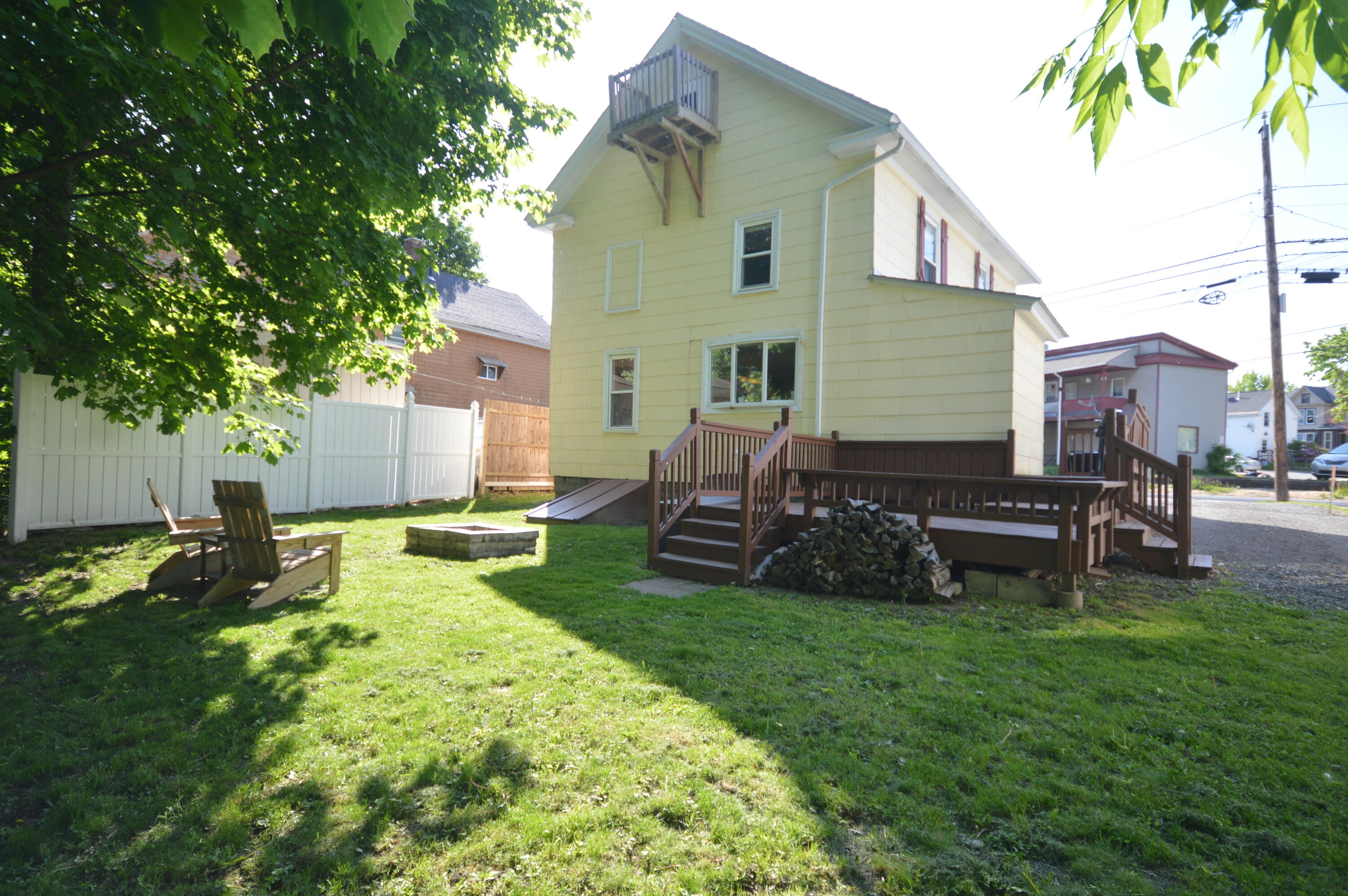 71 Division Street Bangor, ME 04401 - Photo 5 of 36 DSC_0007