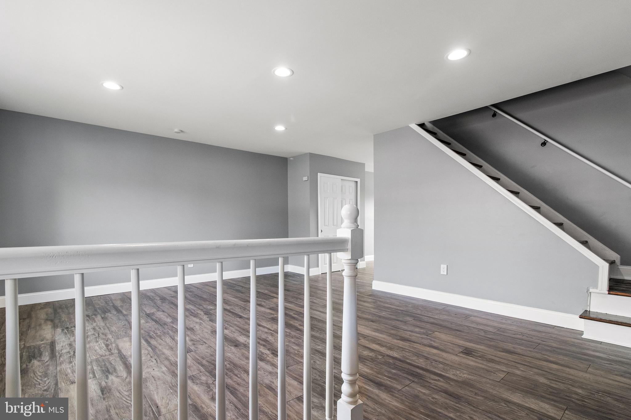 12822 Medford Road Philadelphia, PA 19154 - Photo 2 of 31