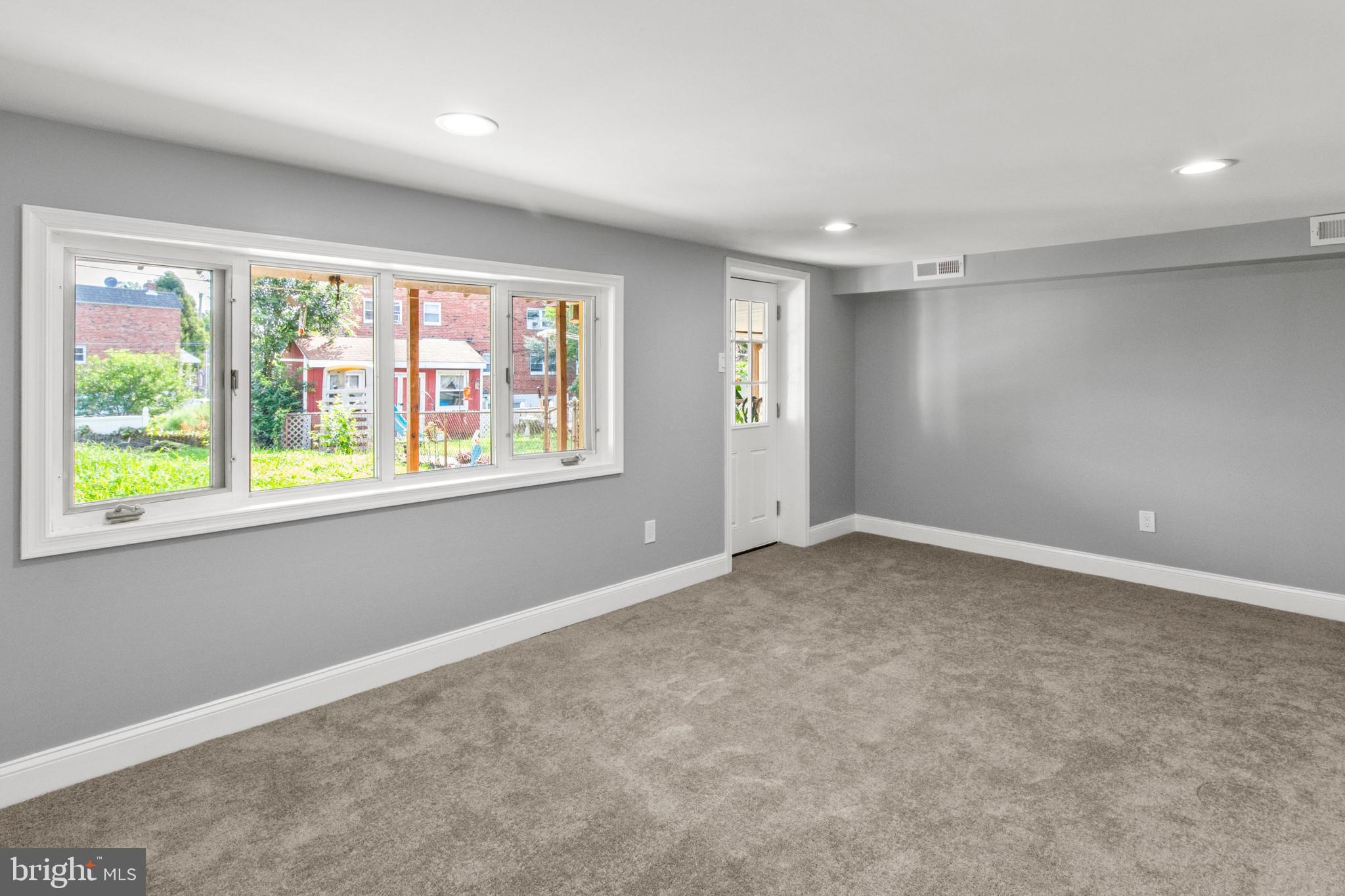12822 Medford Road Philadelphia, PA 19154 - Photo 14 of 31