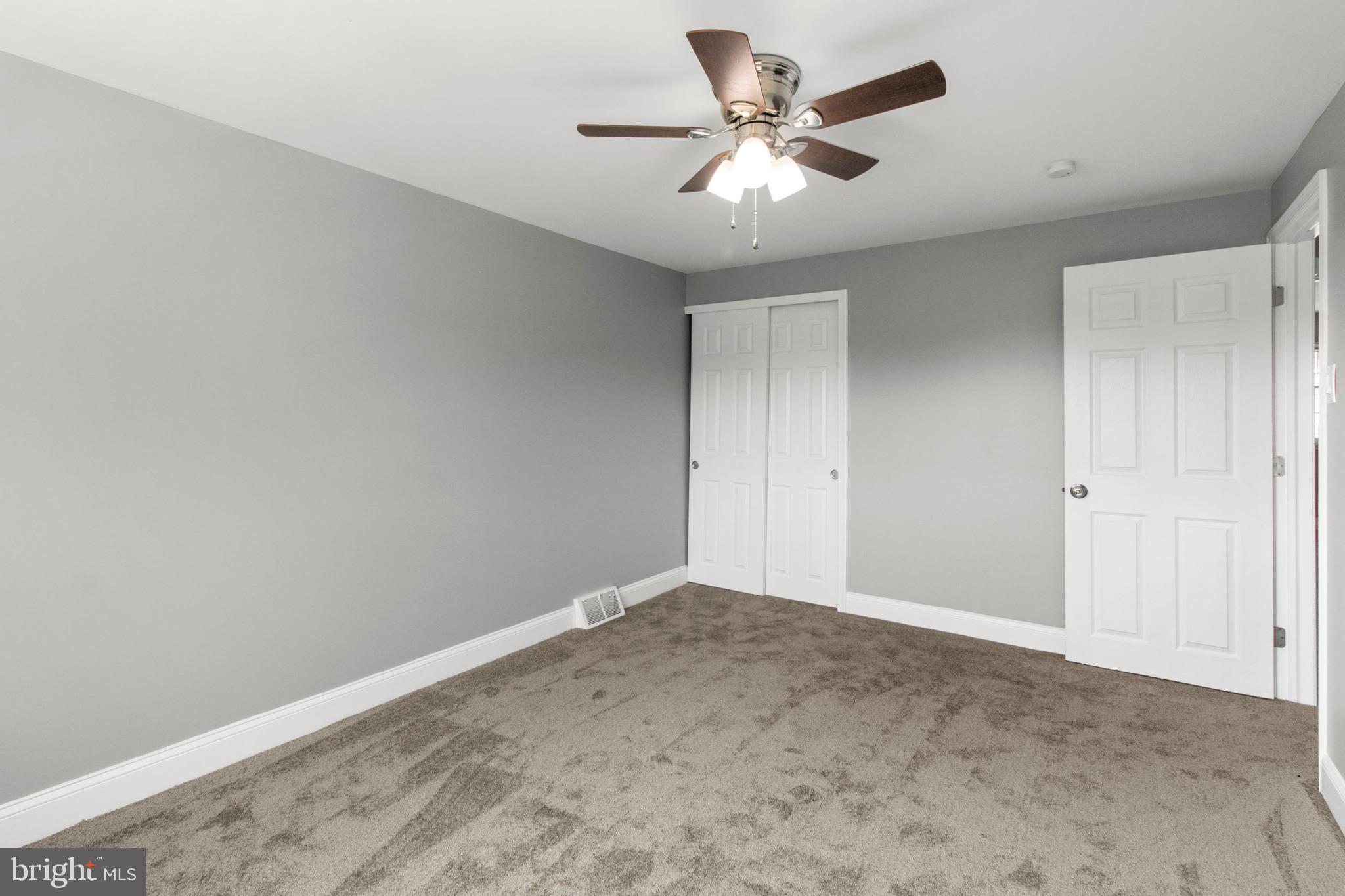 12822 Medford Road Philadelphia, PA 19154 - Photo 23 of 31
