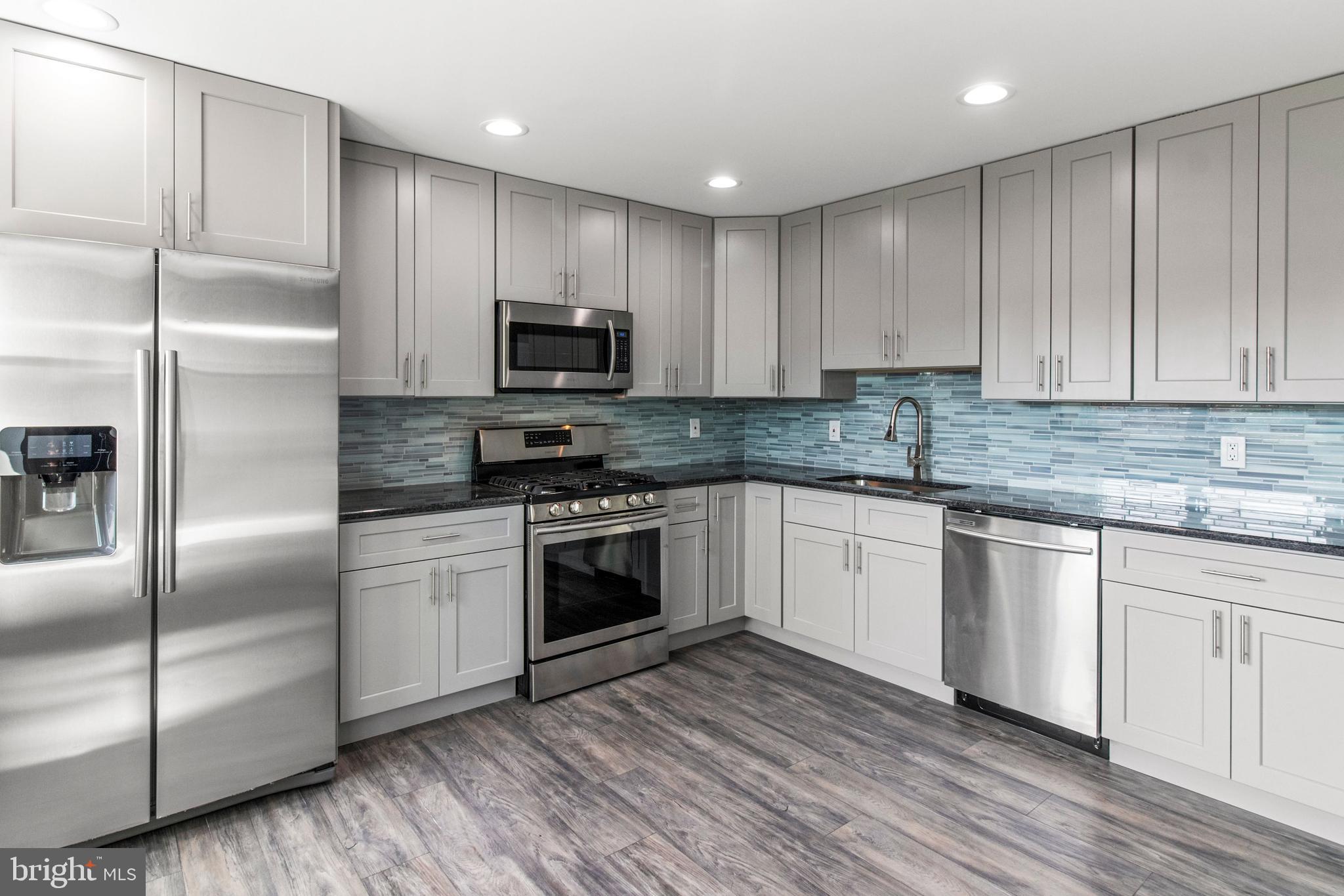 12822 Medford Road Philadelphia, PA 19154 - Photo 9 of 31