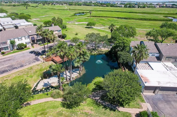 $259,900 | 39 Rock Creek Drive, Unit 39, Corpus Christi, TX 78412