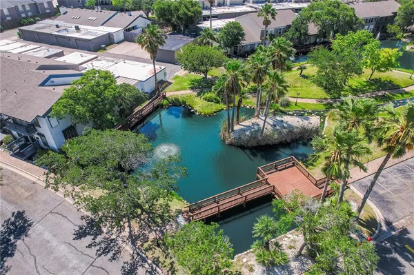 $259,900 | 39 Rock Creek Drive, Unit 39, Corpus Christi, TX 78412